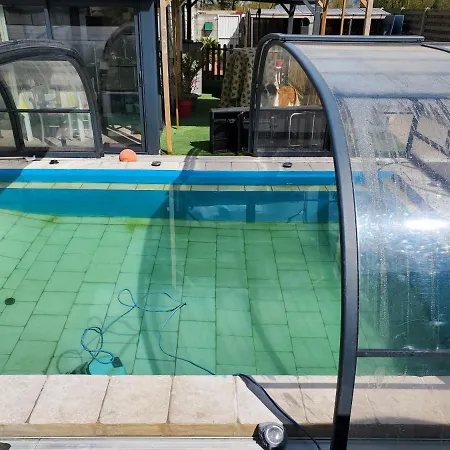 Mobil Chez L Habitants * سان جان دي مونت