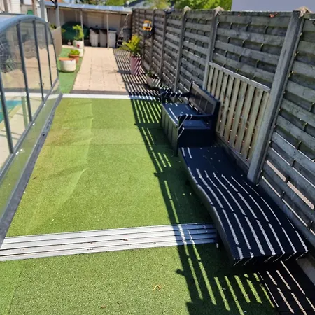 캠프장 Mobil Chez L Habitants 생장드몽