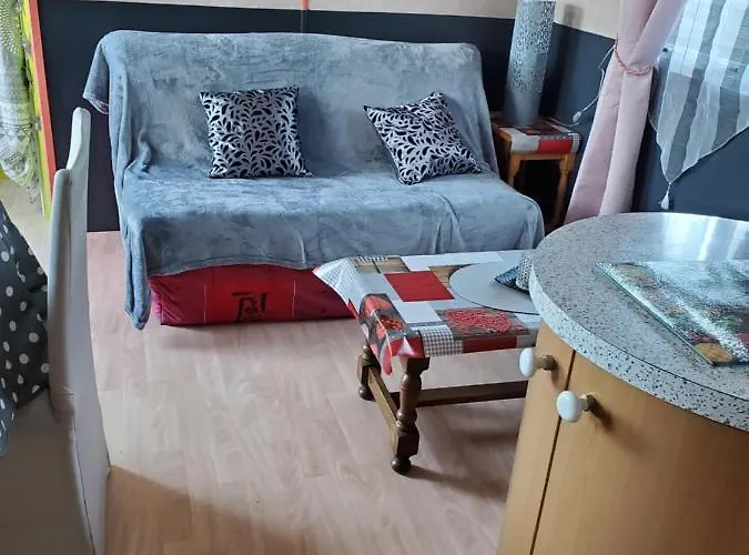 Кемпинг Mobil Chez L Habitants Сен-Жан-де-Мон