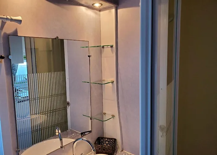 Mobil Chez L Habitants 营地 圣让-德蒙